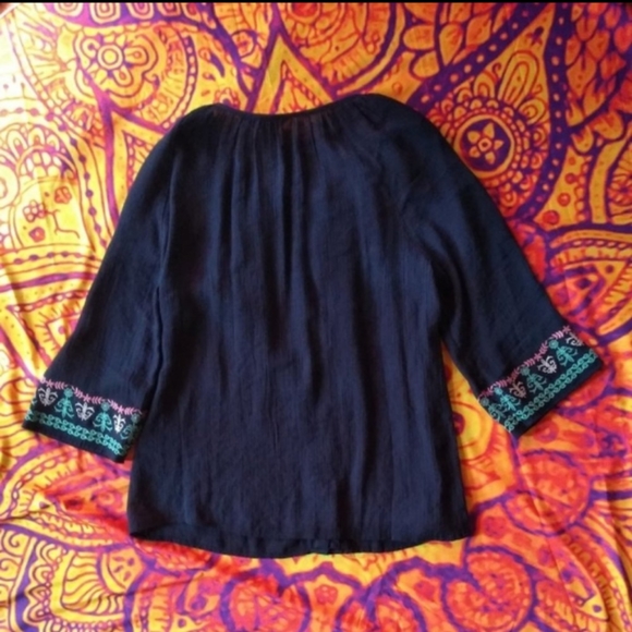 ‼️THRIFT STORE MAKE OFFER NWT Christopher & Banks Top Embroidered Festival Shirt - Picture 8 of 8